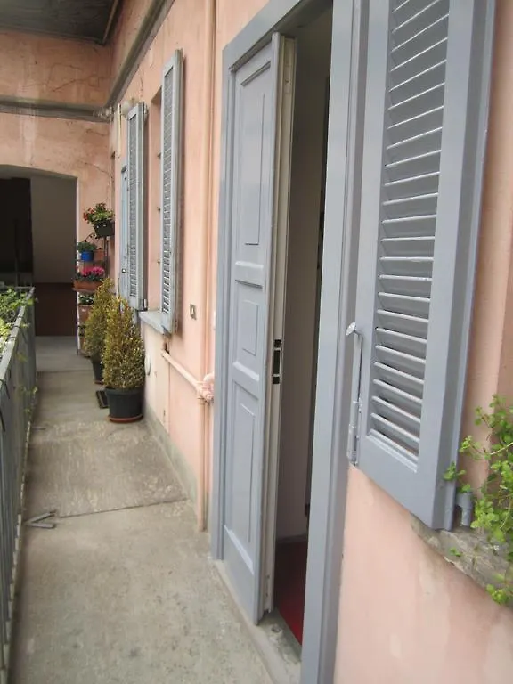Charming And Elegant Apartment Historic Center Of Milan