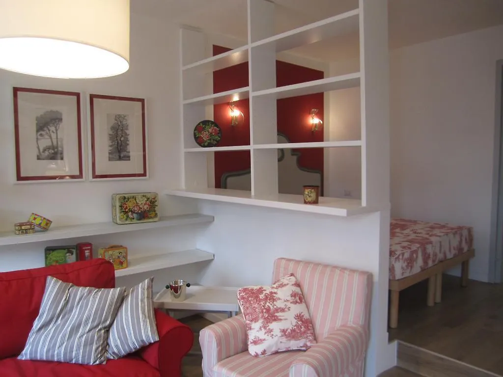 Charming And Elegant Apartment Historic Center Of Milan