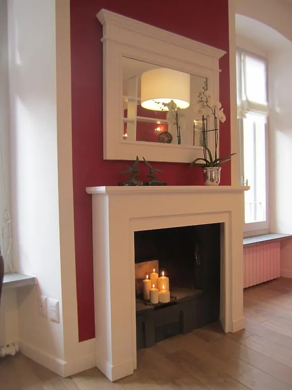 Charming And Elegant Apartment Historic Center Of Milan Italy